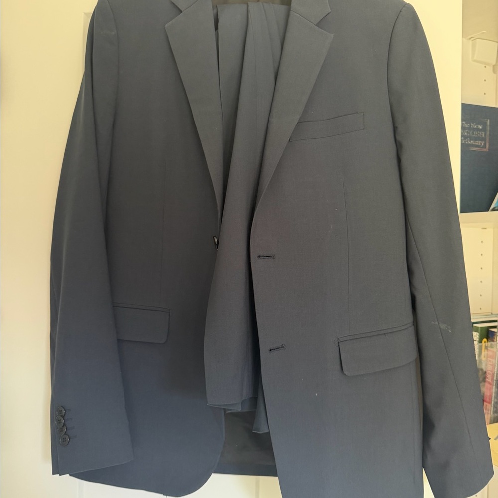 Theory Men's Navy Blue Suit Jacket - Classic Single-Breasted Blazer